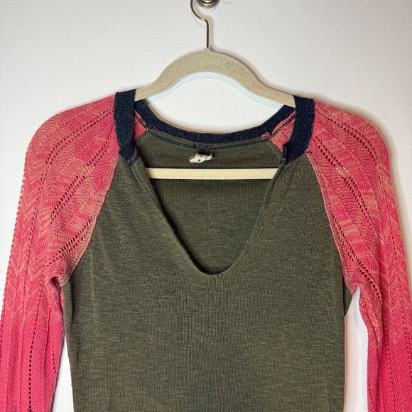 Free People Sunshine Thermal Bell Sleeve V Neck Multicolor Boho - Picture 3 of 8